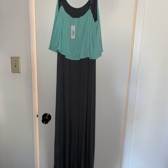 NWT Charming Charlie Maxi dress! - Picture 3 of 10